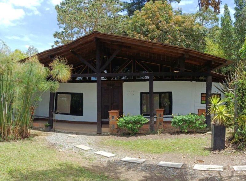 Casa-Finca en Arriendo en El Retiro
