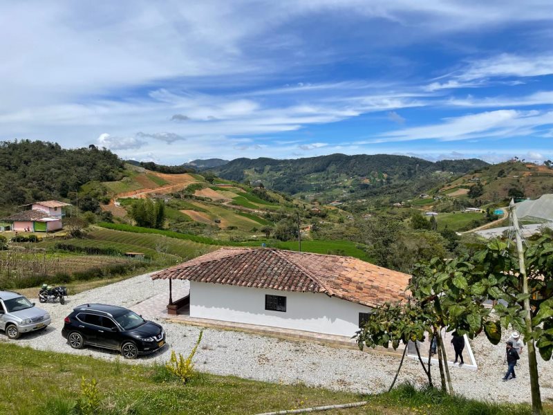Casa-Finca en Venta en La Aurora